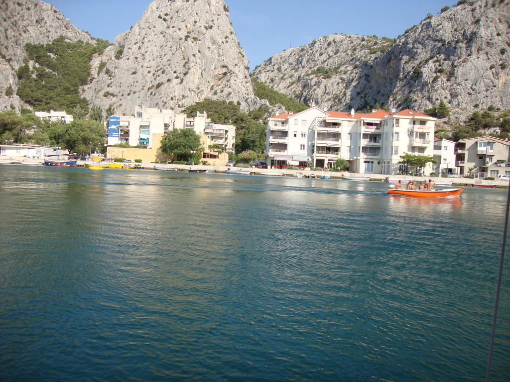 Apartments Villa Amalia Omiš Exterior foto